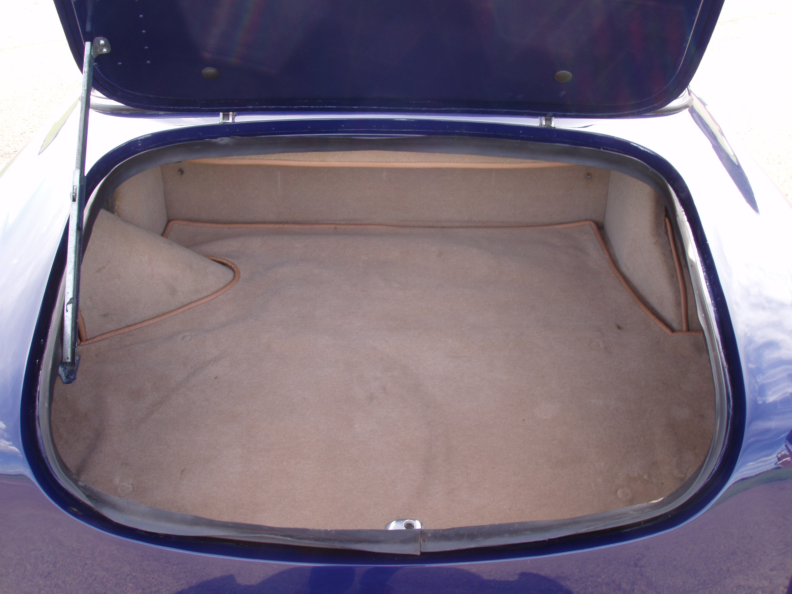 Alvis TE21 Saloon - Image 5