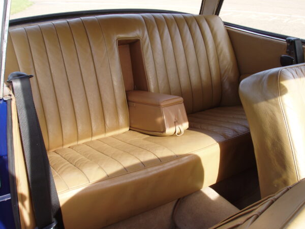 Alvis TE21 Saloon - Image 11