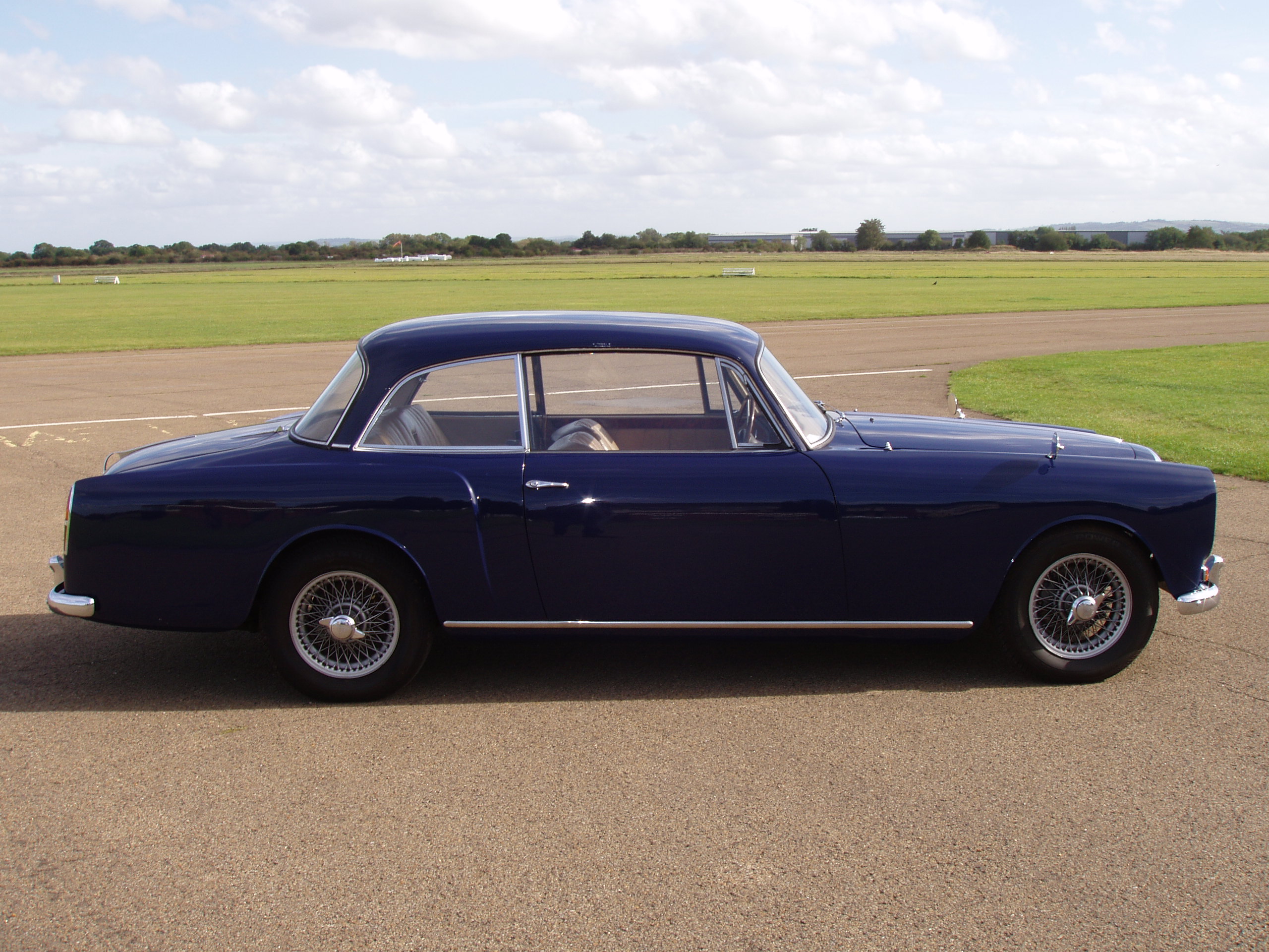 Alvis TE21 Saloon - Image 13