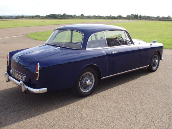 Alvis TE21 Saloon - Image 14