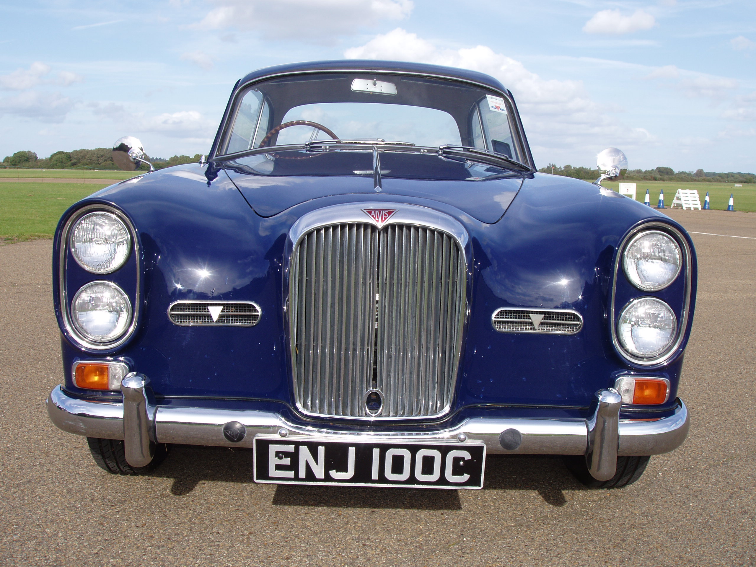 Alvis TE21 Saloon - Image 18
