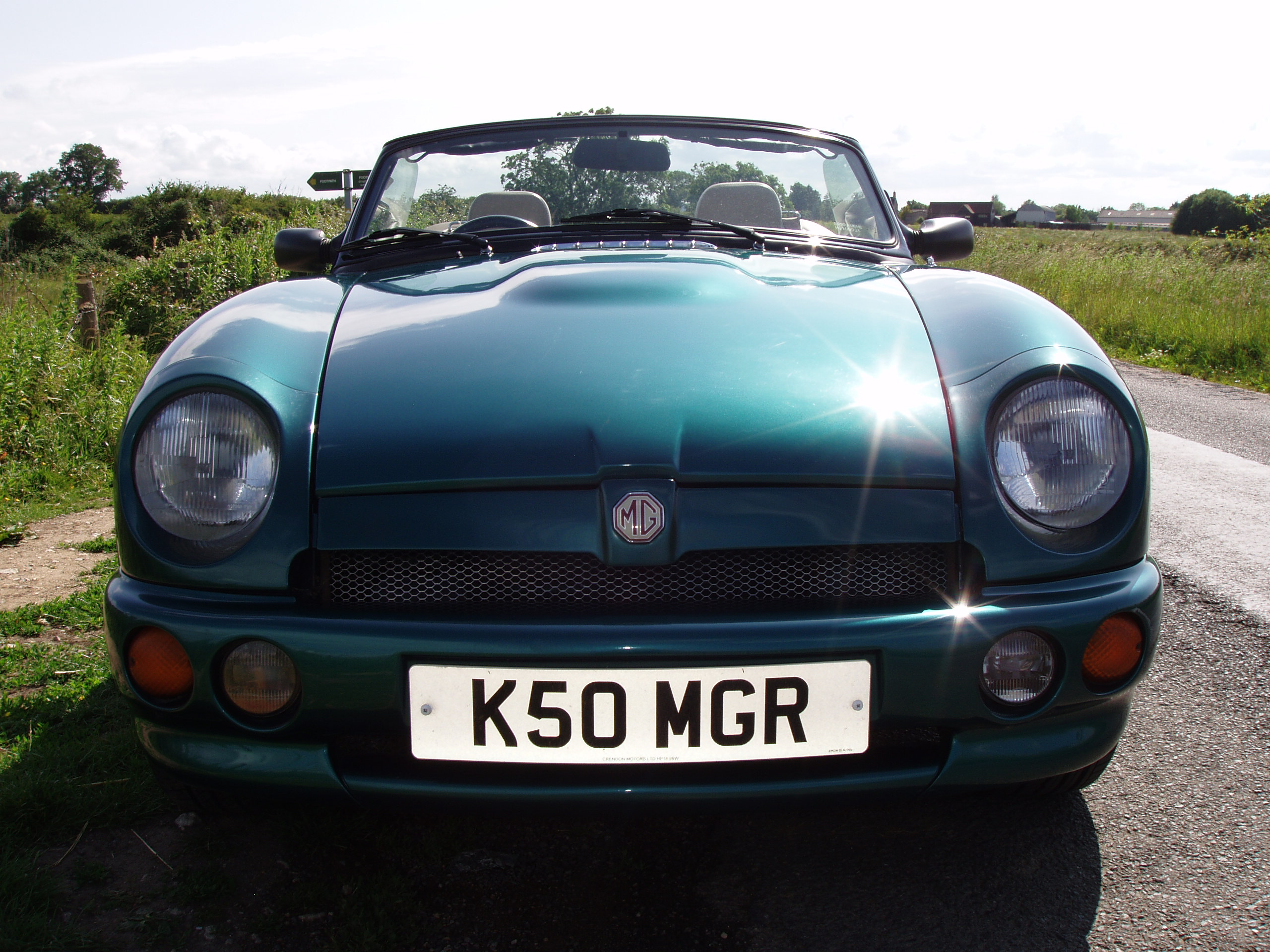 MG RV8 Sports - Image 3