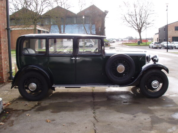 Sunbeam 16 six-light Saloon - Image 4