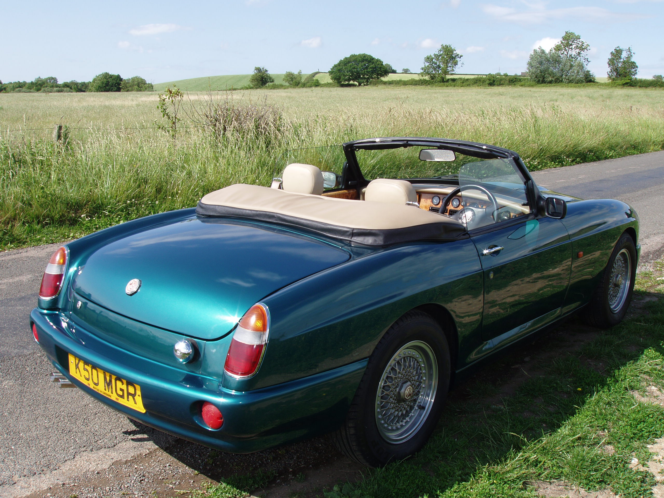 MG RV8 Sports - Image 4