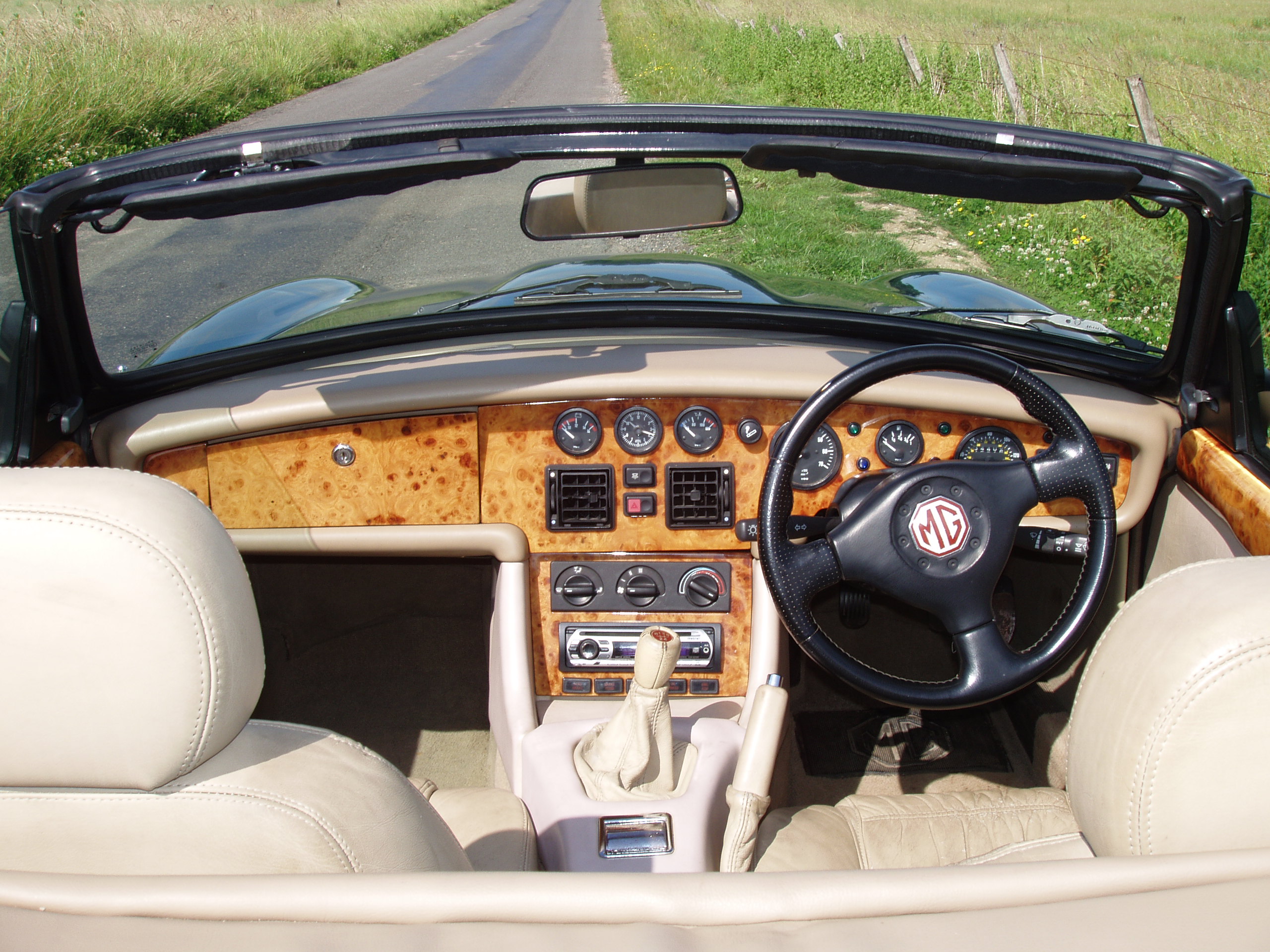MG RV8 Sports - Image 7