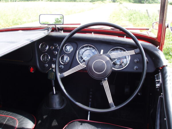 Triumph TR2 2-seat Sports - Image 9