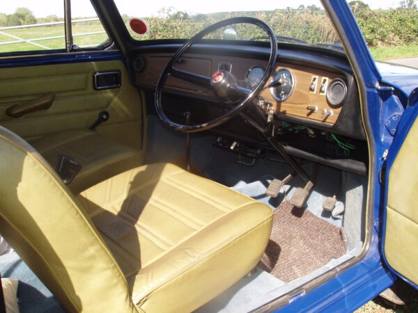 Morris 1300 Estate - Image 11