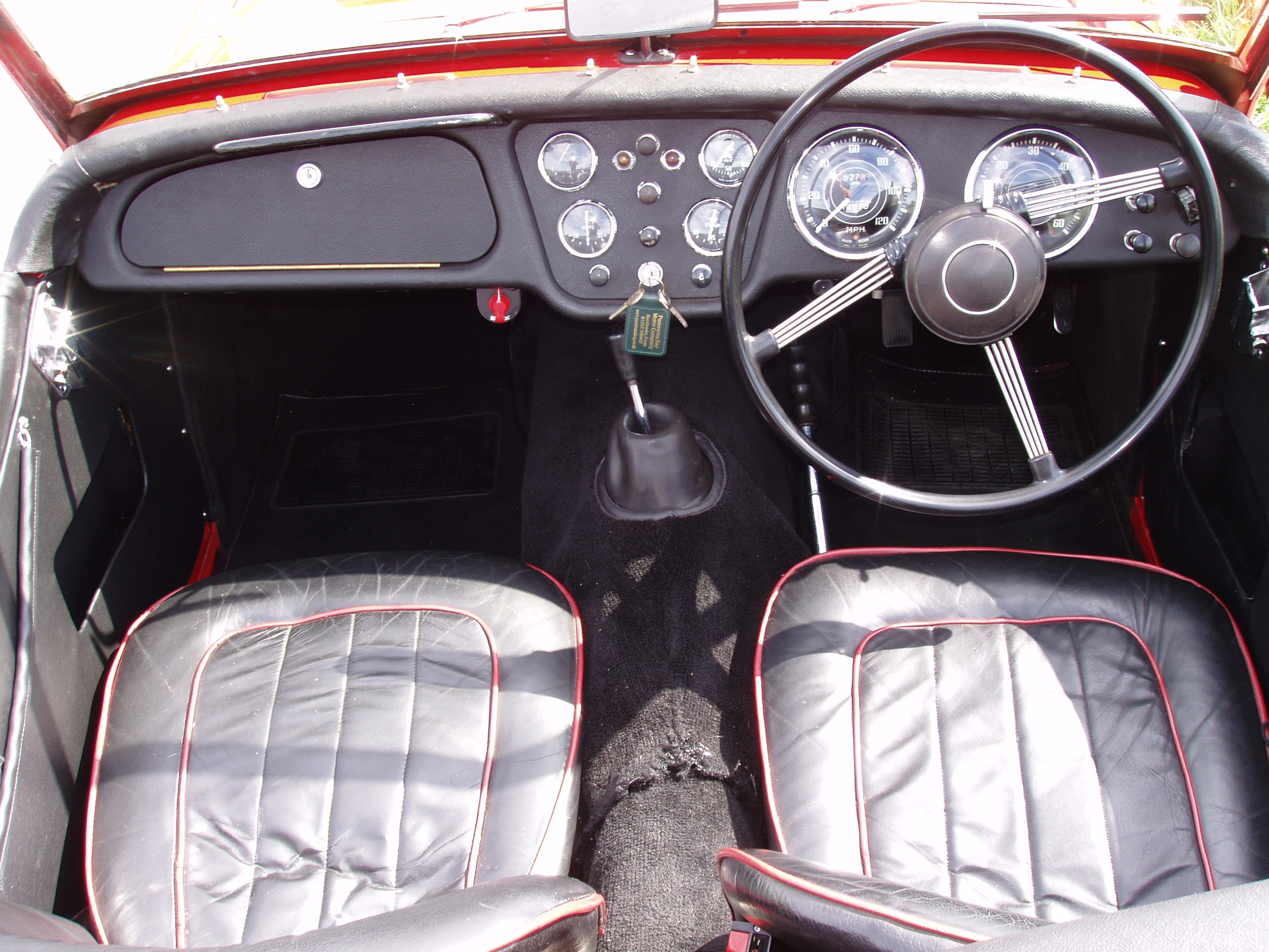 Triumph TR2 2-seat Sports - Image 11