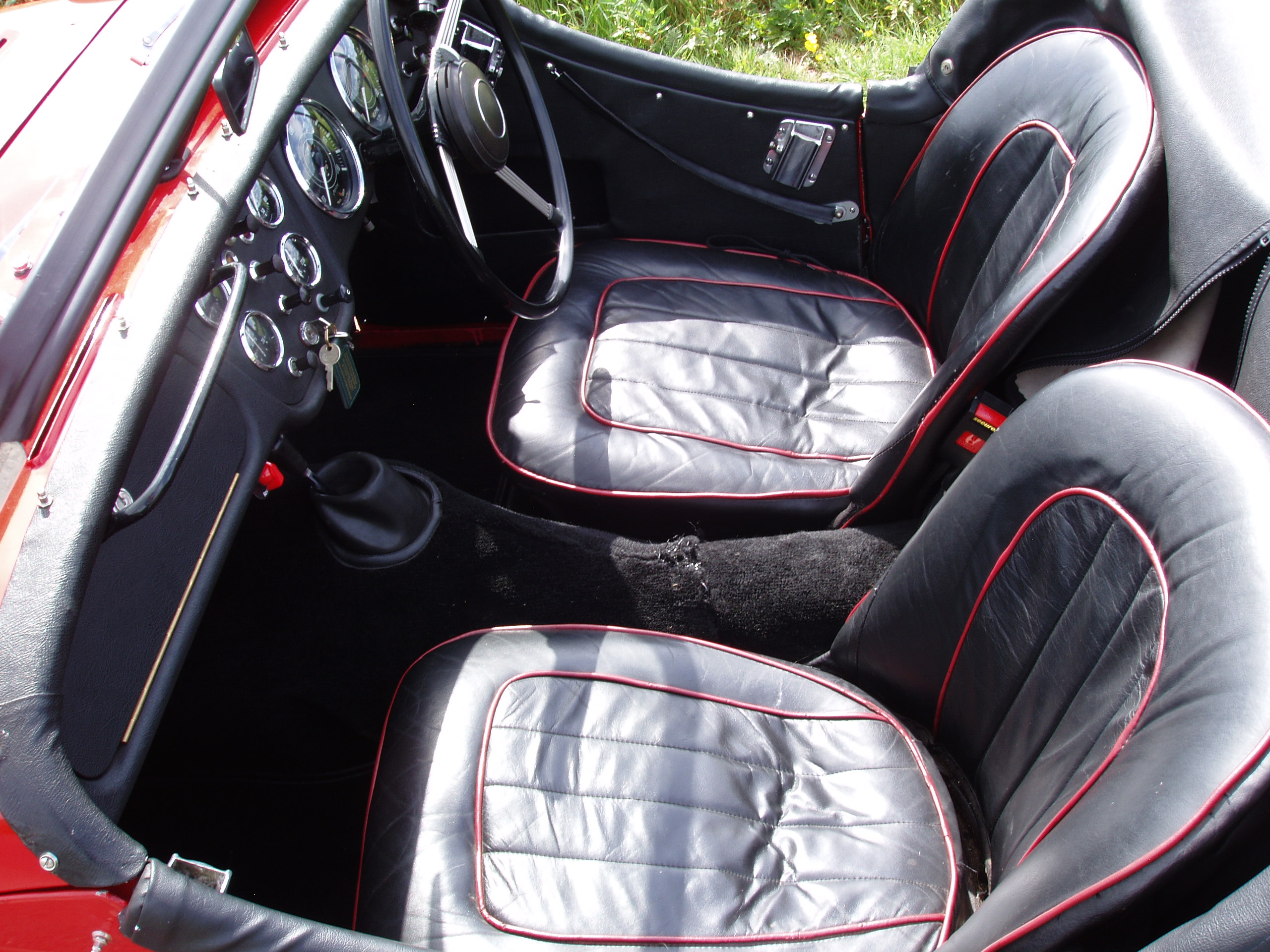 Triumph TR2 2-seat Sports - Image 12