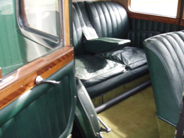Sunbeam 16 six-light Saloon - Image 15