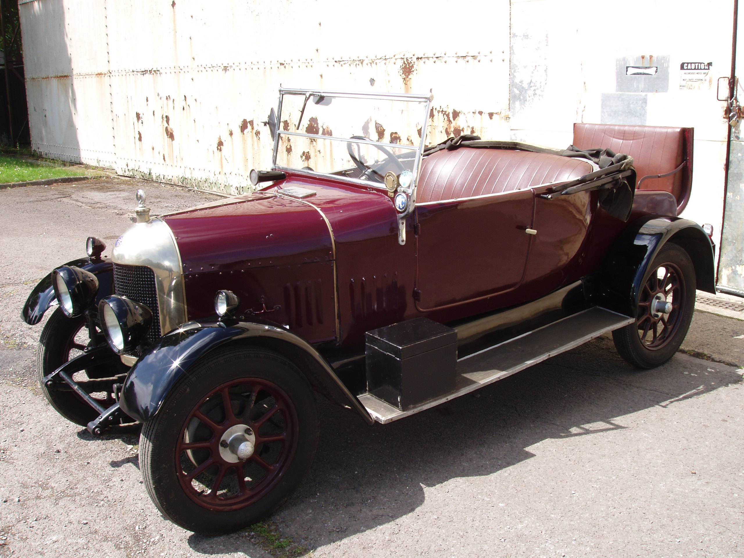 Morris Oxford 2-seat & dickey "Bullnose"