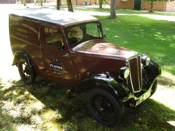 Morris 8 Light Van