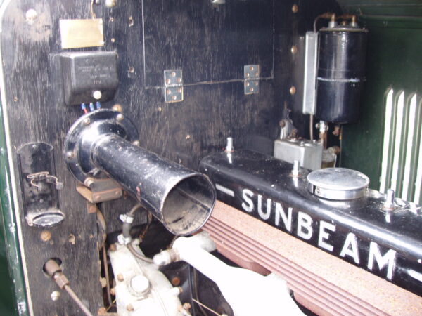 Sunbeam 16 six-light Saloon - Image 18
