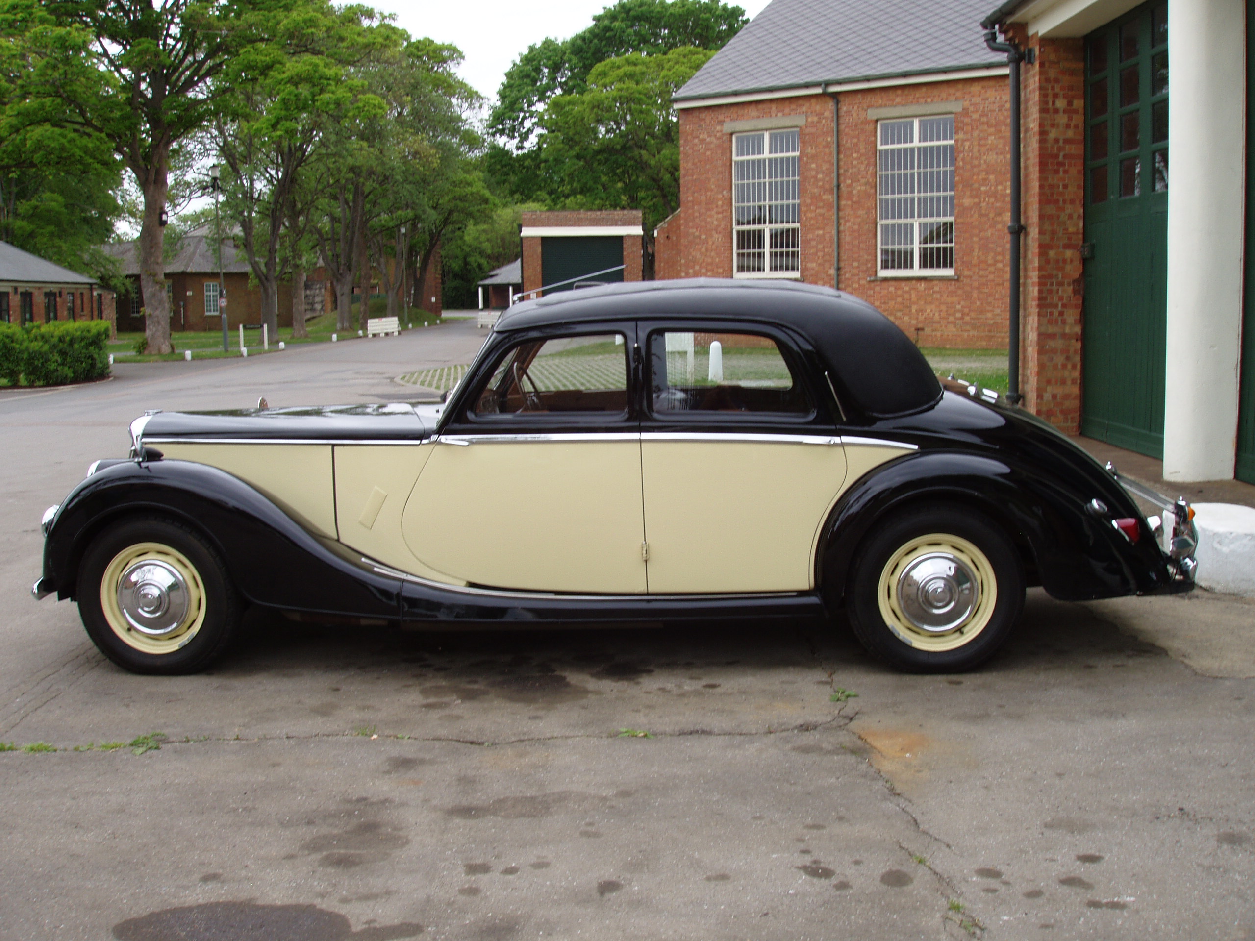 Riley RMF Saloon 2.5 litres 1953 - Image 8