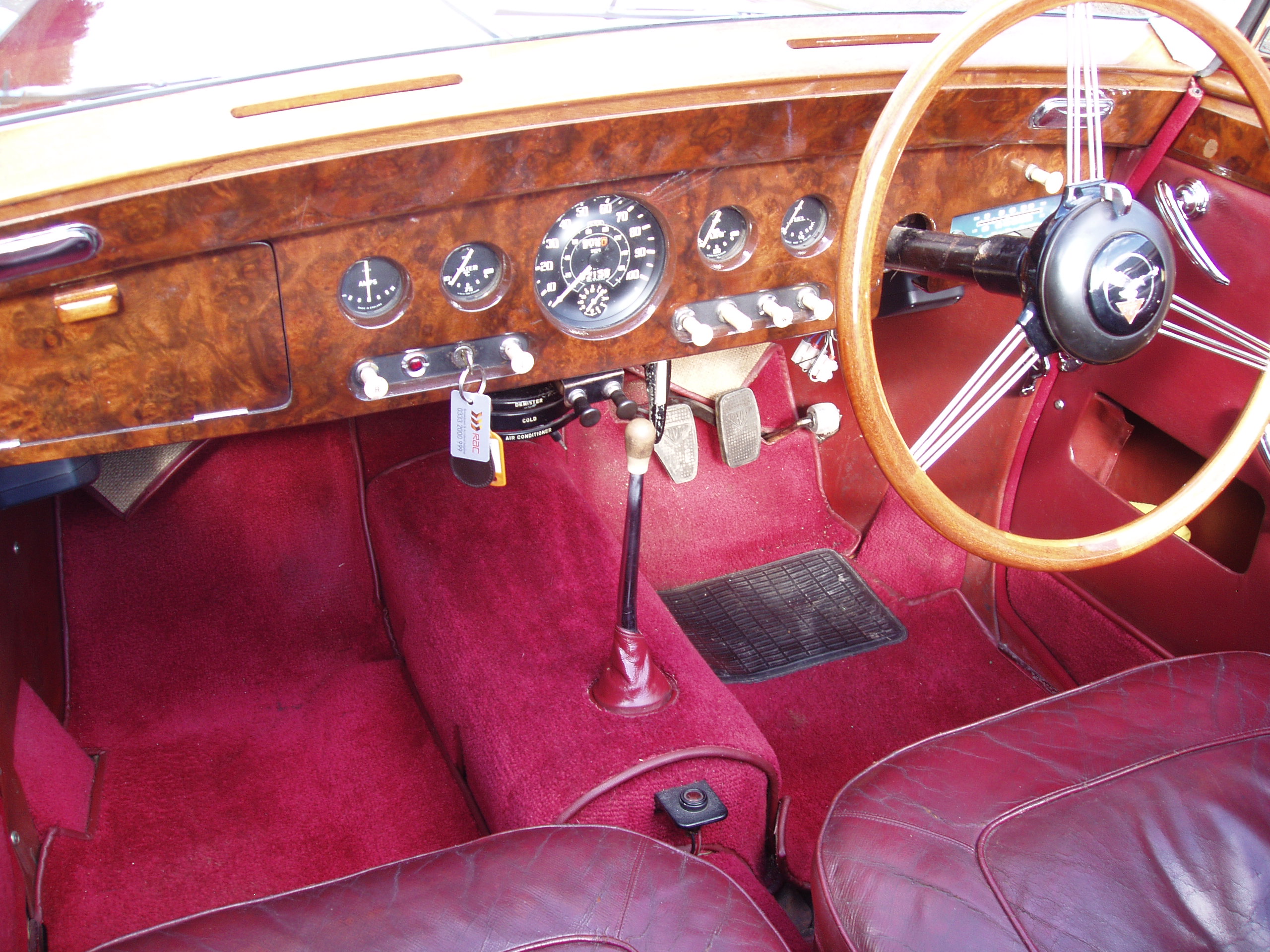 Alvis TA21 Drophead Coupe by Tickford - Image 14