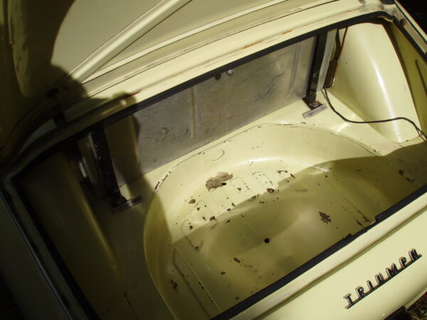 Triumph TR3A - Image 14