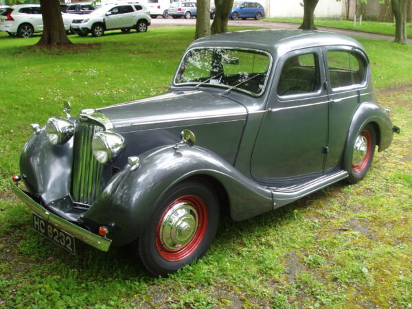 Sunbeam Talbot Ten 4-door Saloon - Image 3