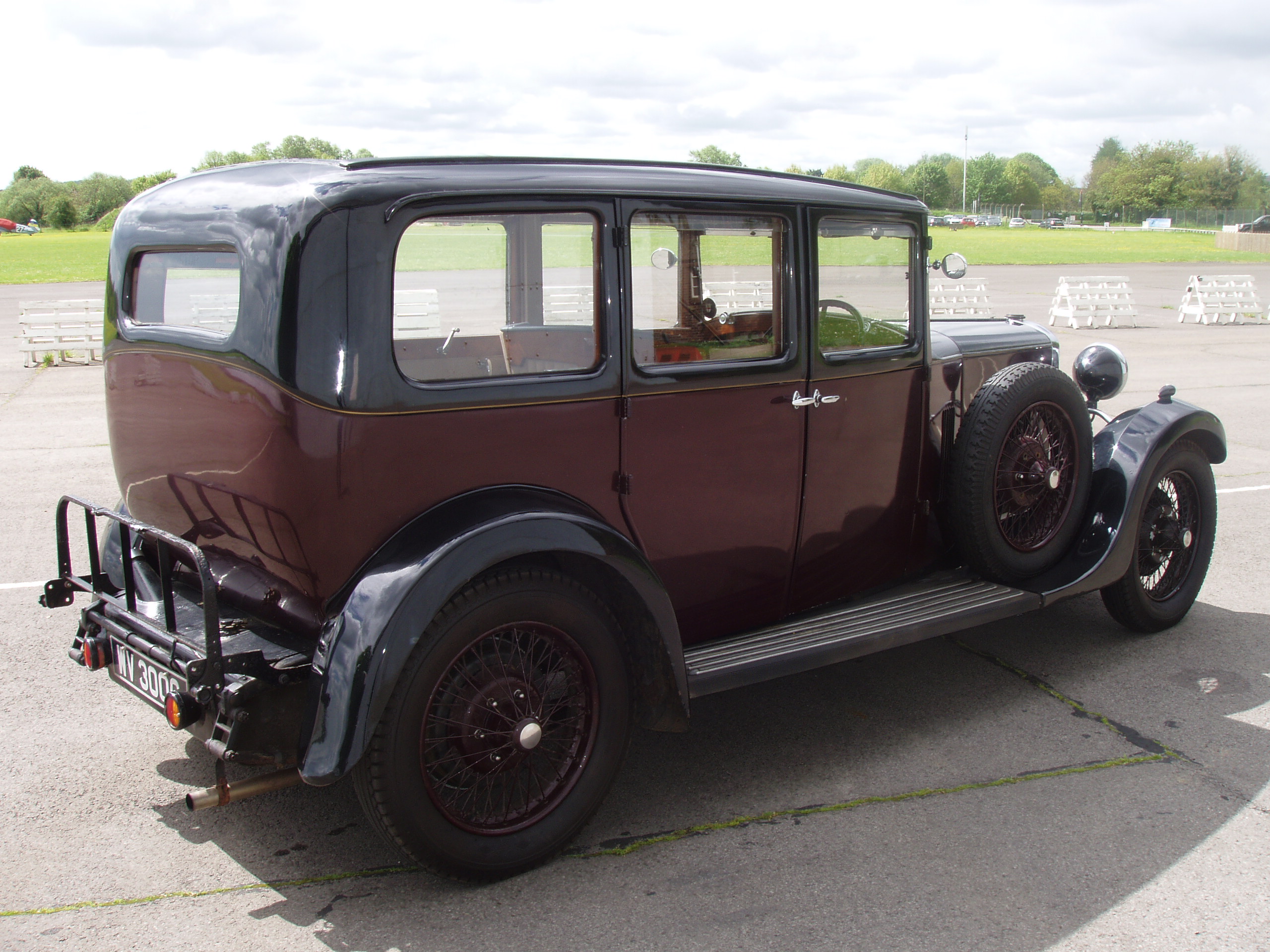 Sunbeam 18 hp Six-light Saloon - Image 4
