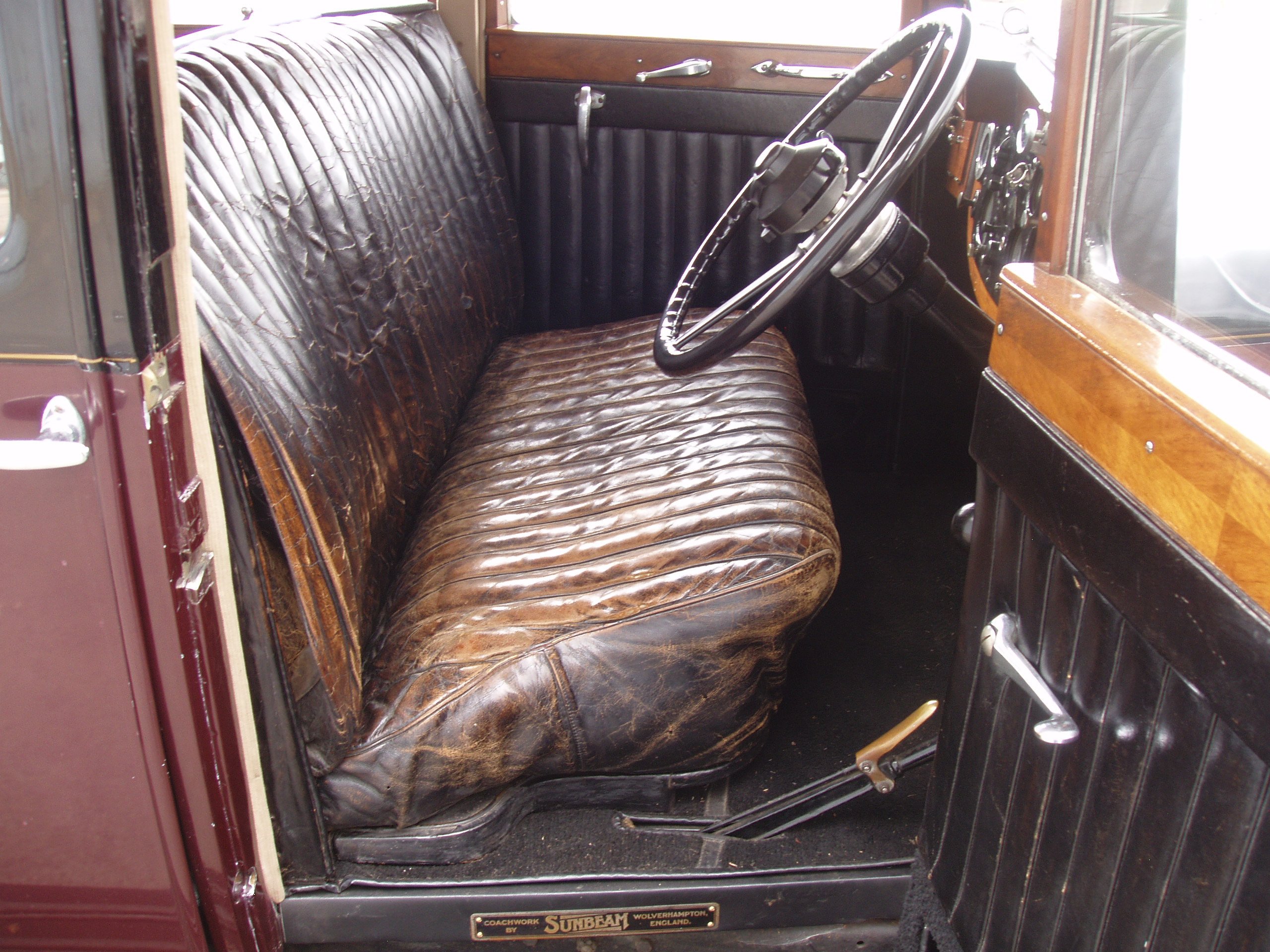 Sunbeam 18 hp Six-light Saloon - Image 14