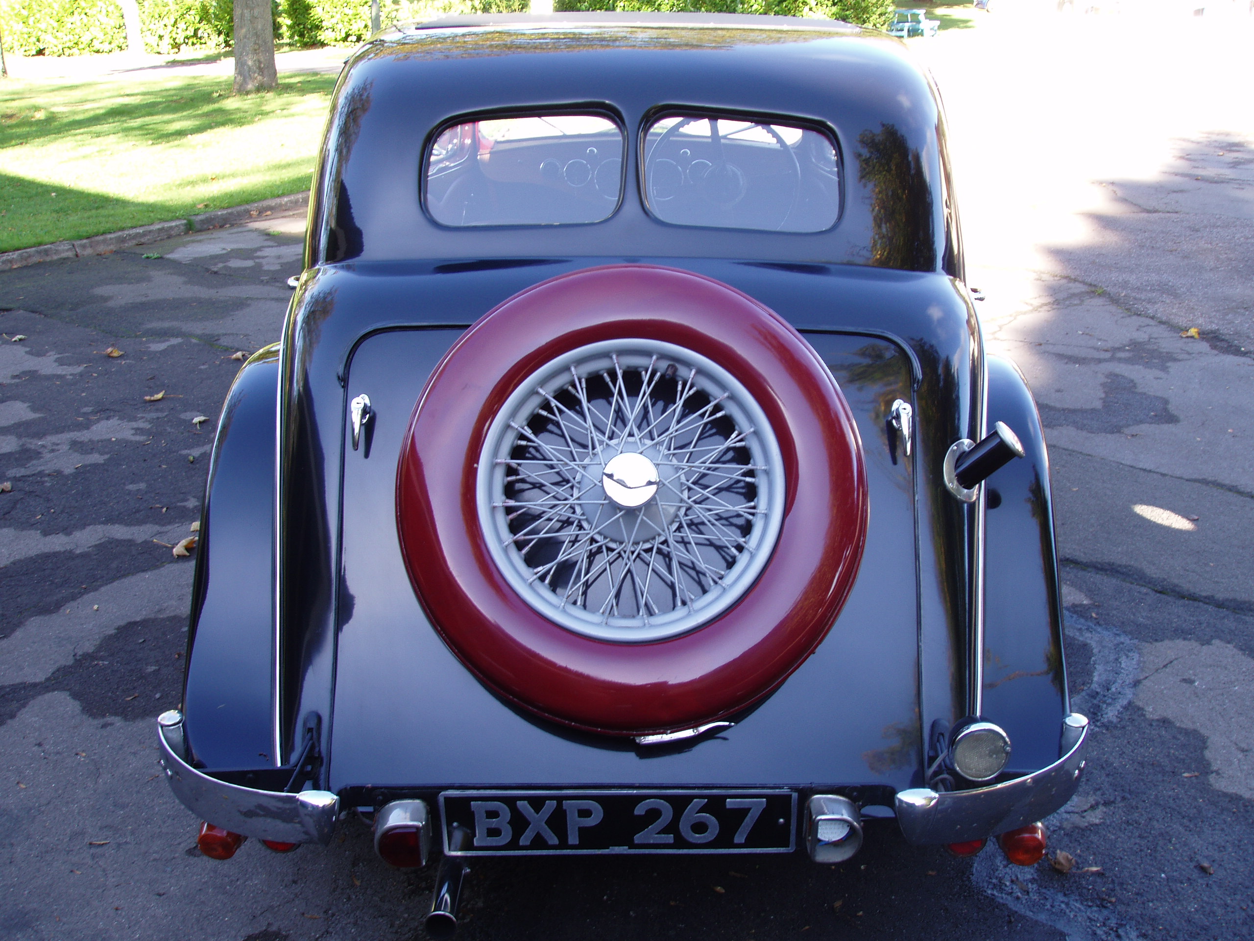 Triumph Gloria Vitesse - Image 4