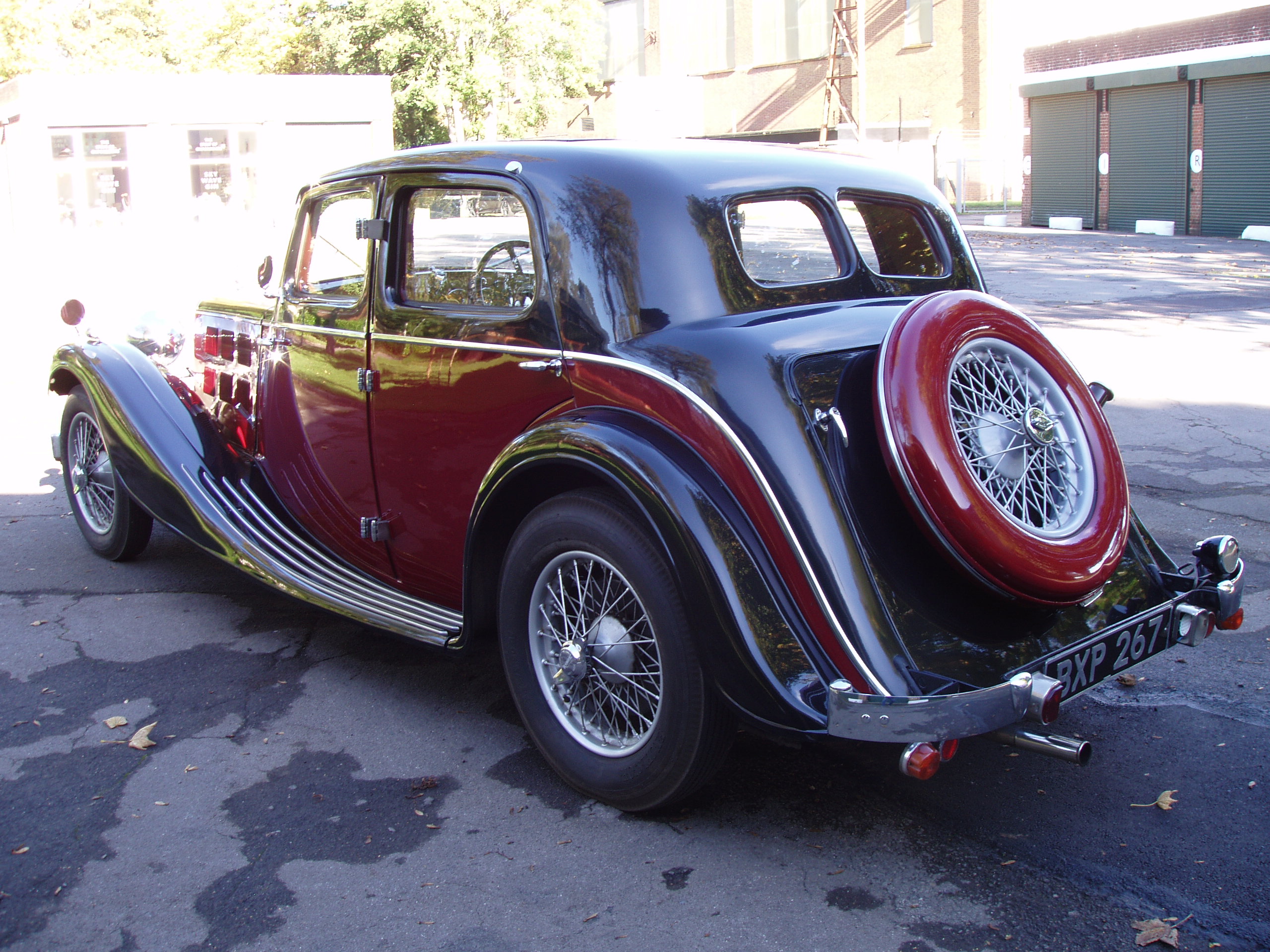 Triumph Gloria Vitesse - Image 5