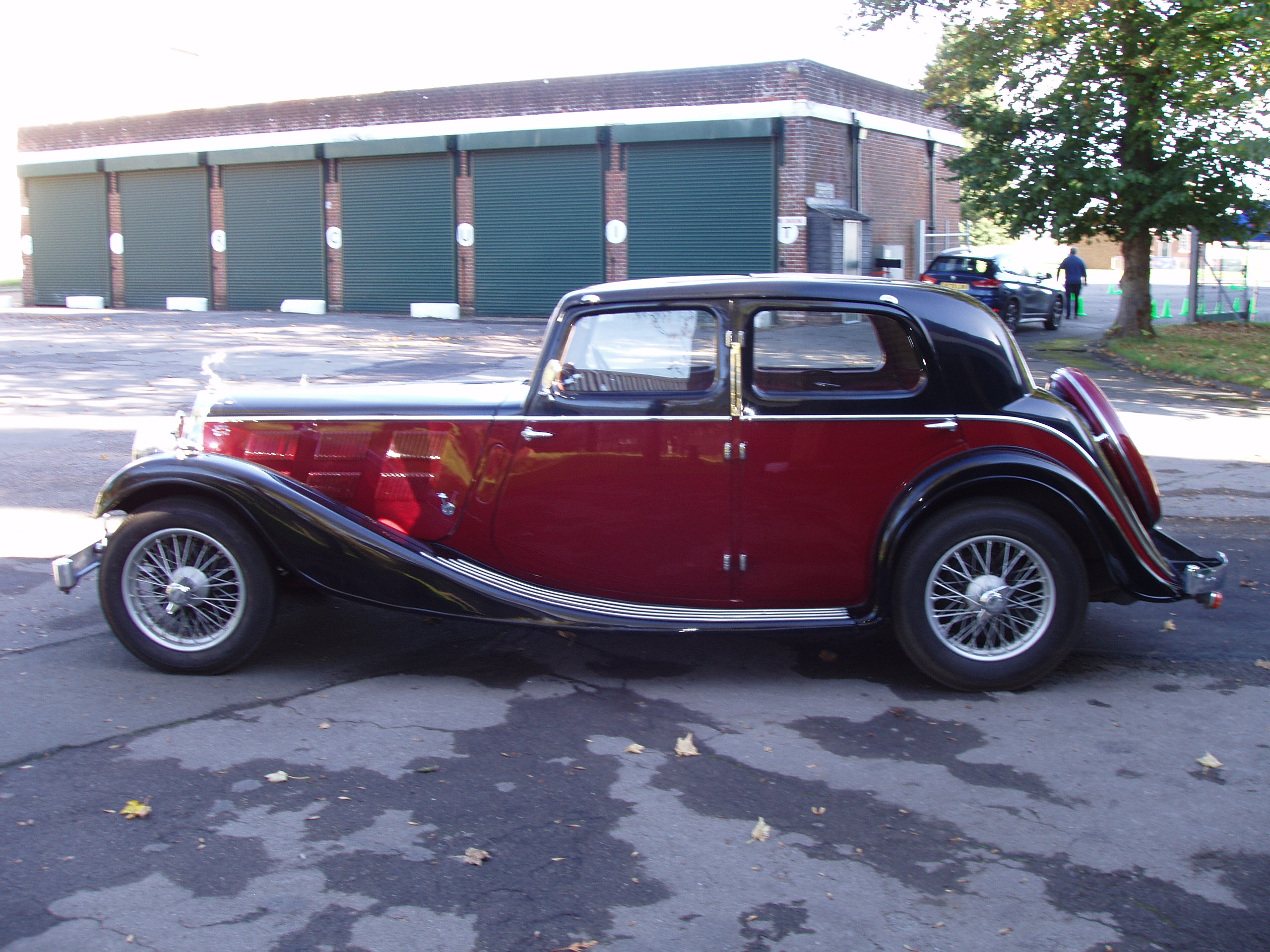 Triumph Gloria Vitesse - Image 6