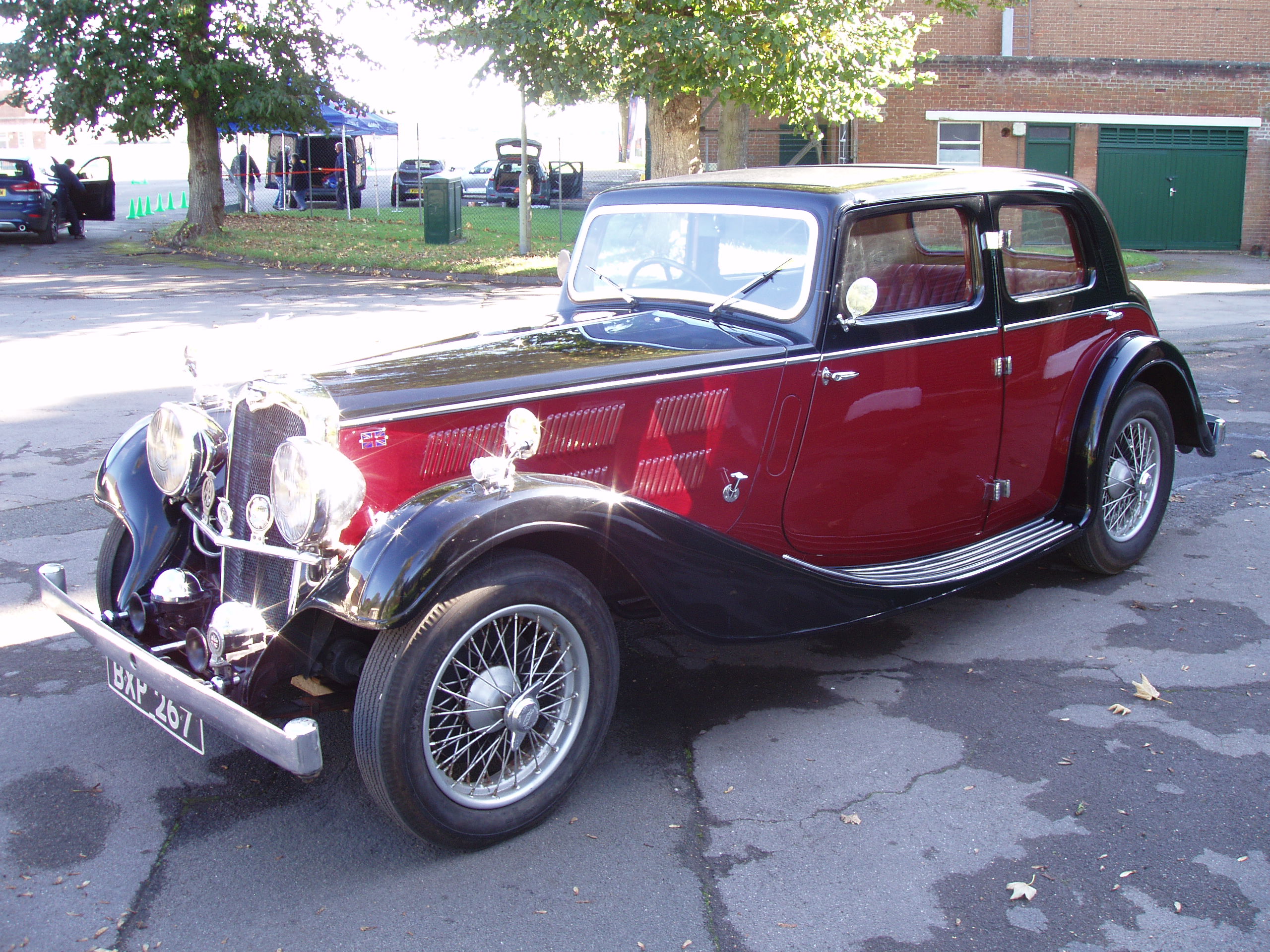 Triumph Gloria Vitesse - Image 7