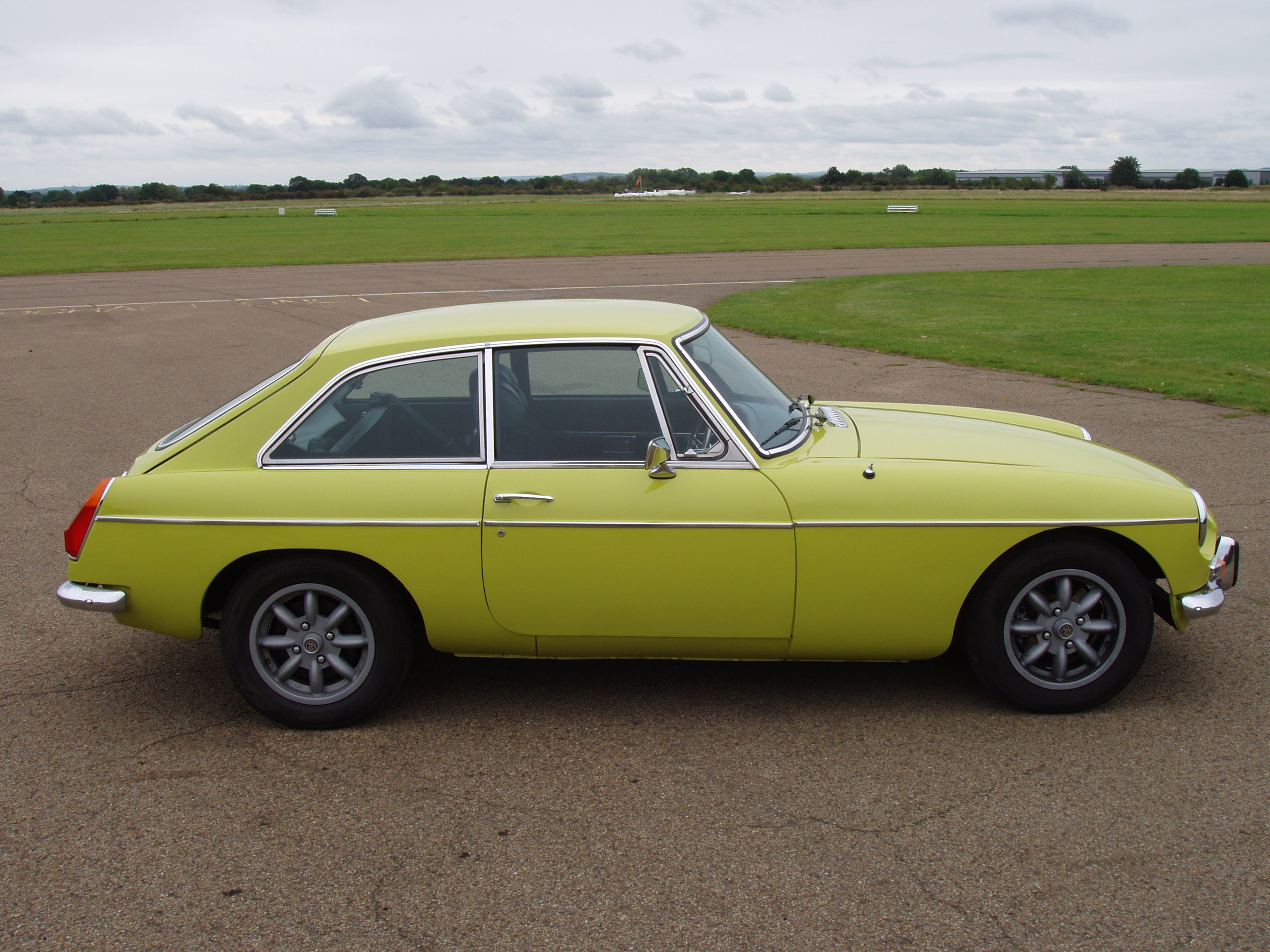 MG B GT - Image 6