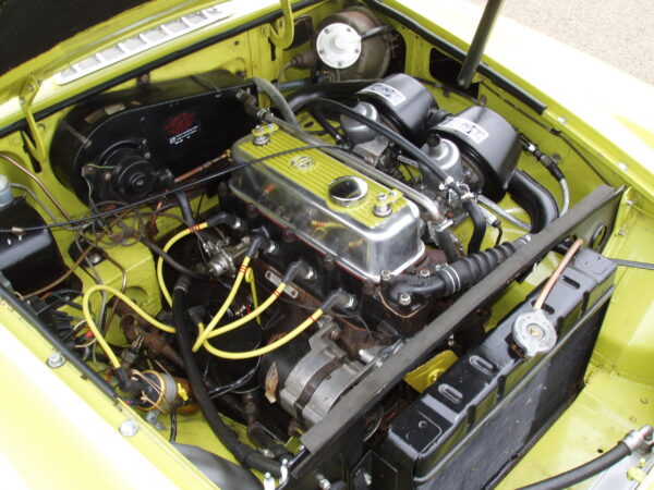 MG B GT - Image 16