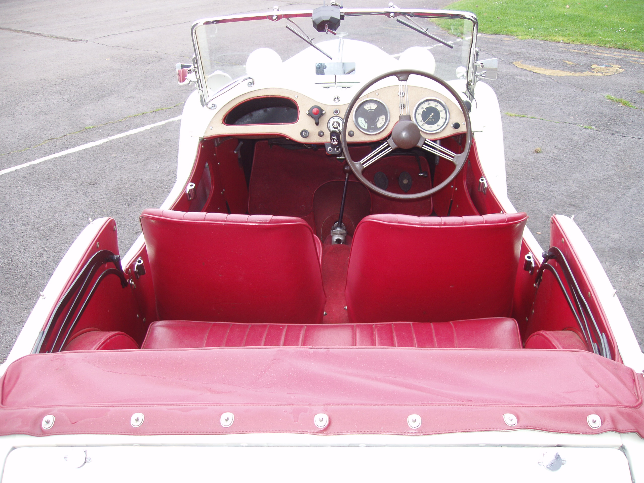 Singer 4AD tourer - Image 13