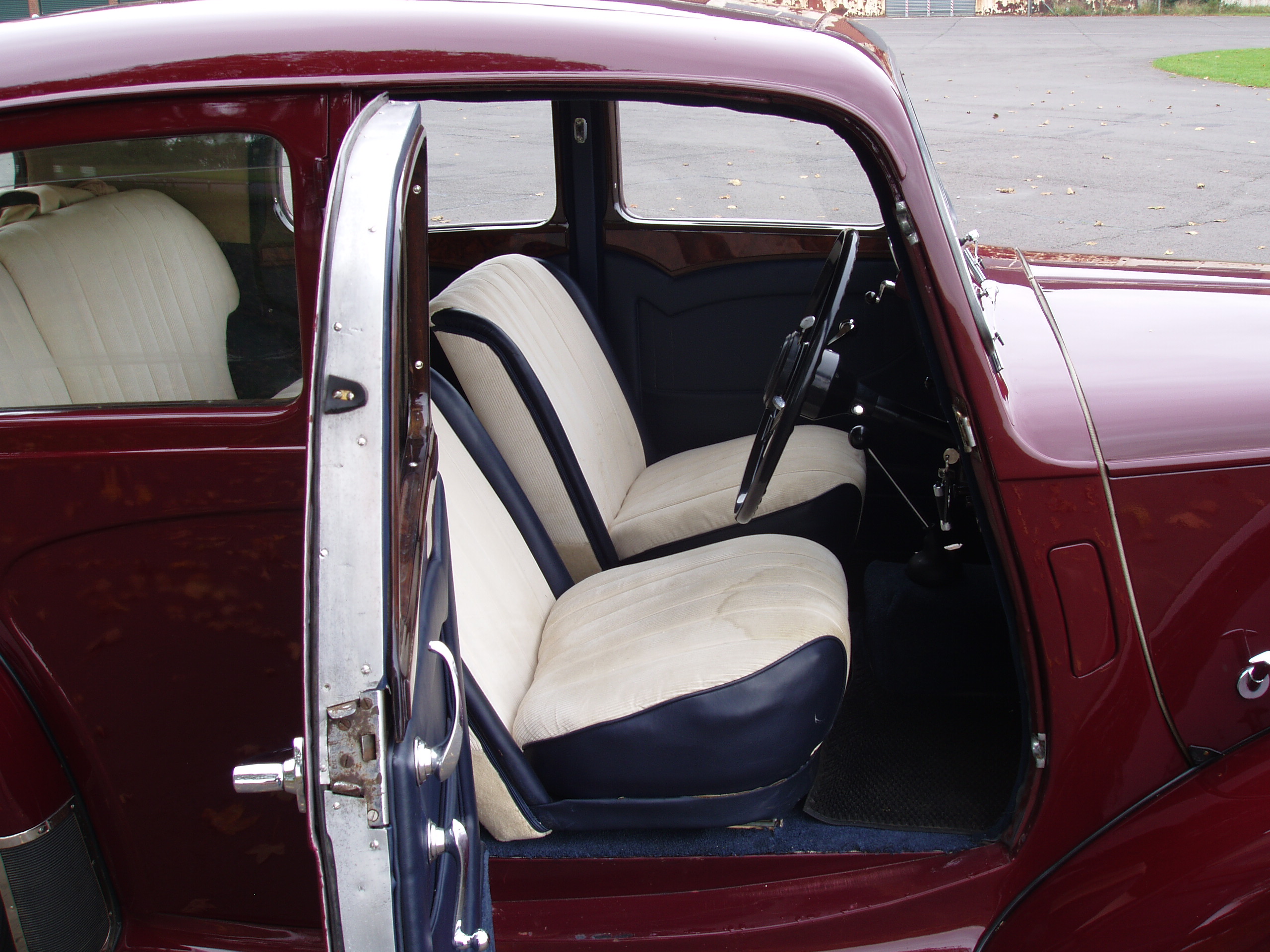 Alvis TA14 Sports Saloon - Image 5