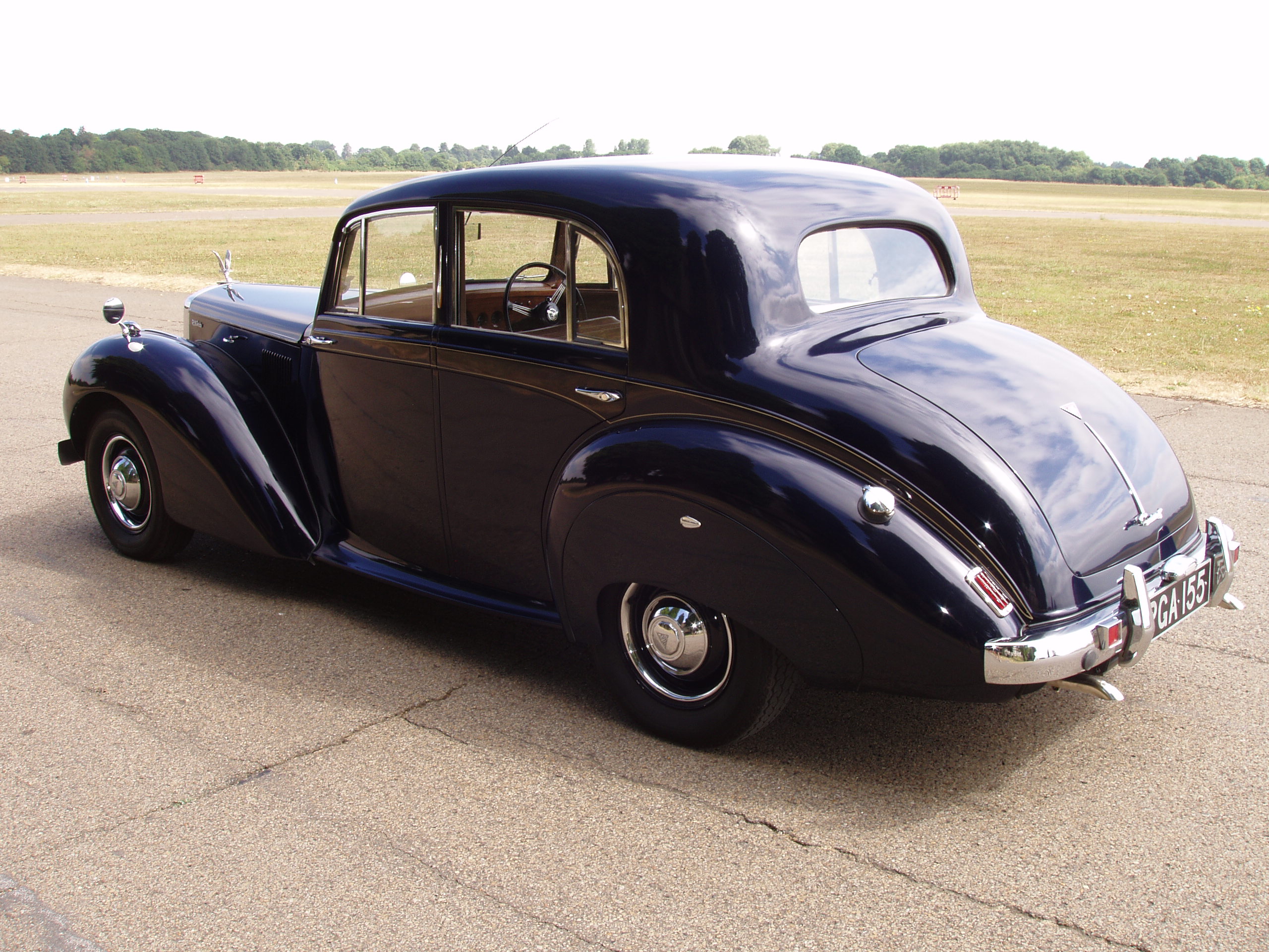 Alvis TC21/100 Saloon - Image 4