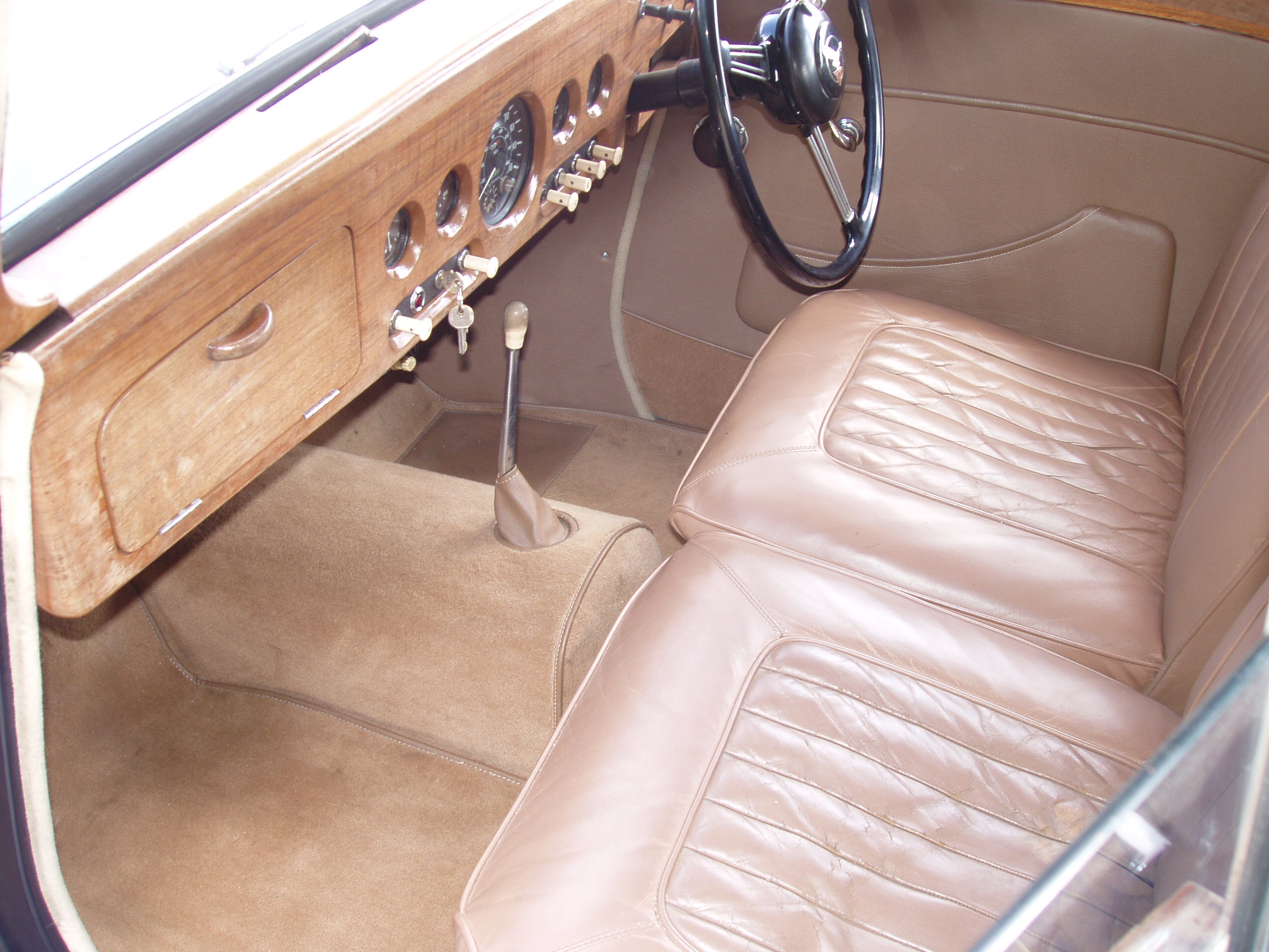Alvis TC21/100 Saloon - Image 6