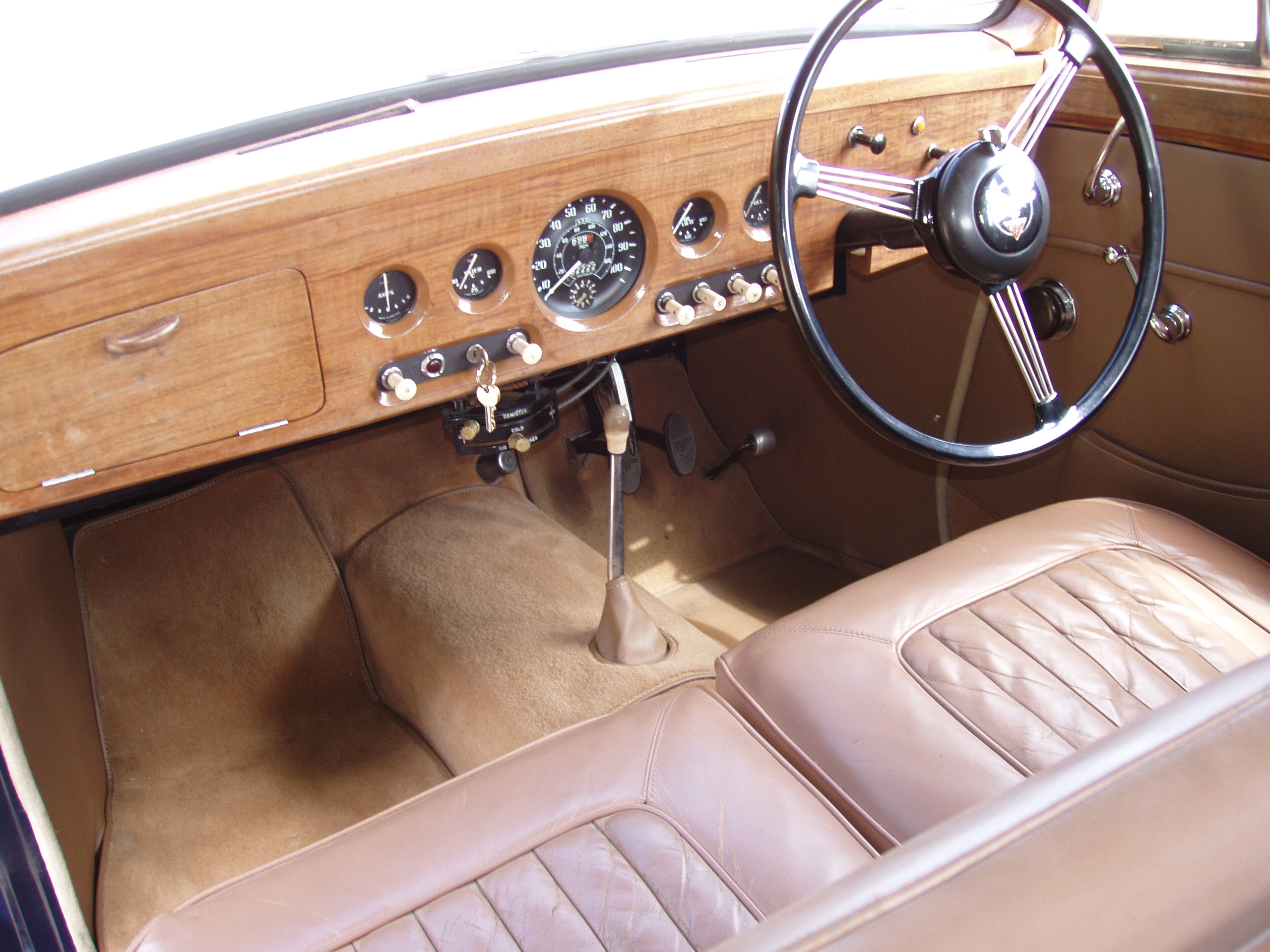 Alvis TC21/100 Saloon - Image 8