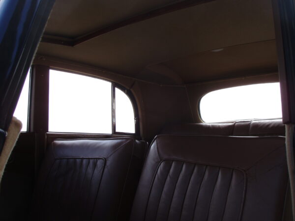 Alvis TC21/100 Saloon - Image 10