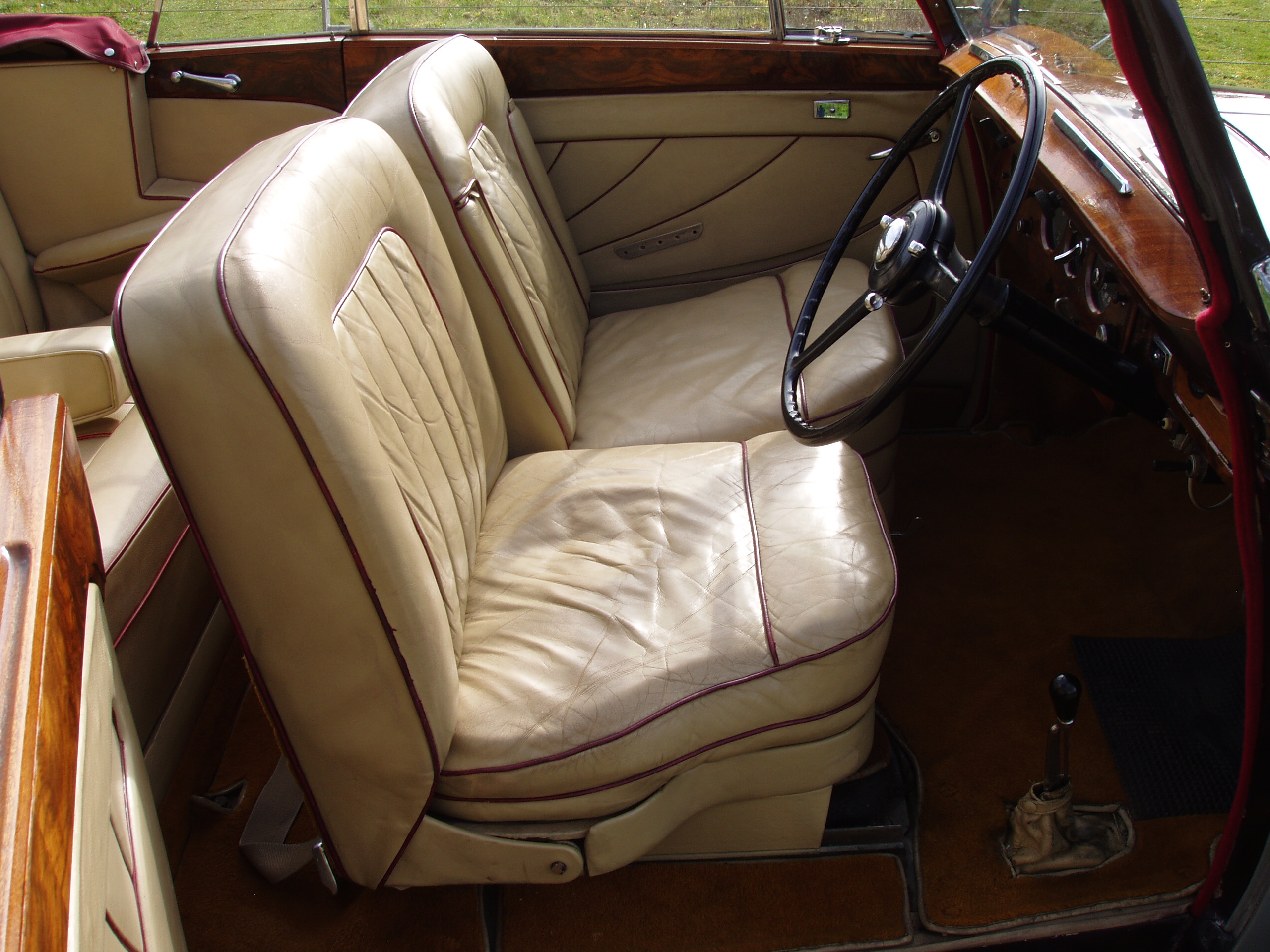 Bentley Mk VI Dhc by Park Ward - Image 9