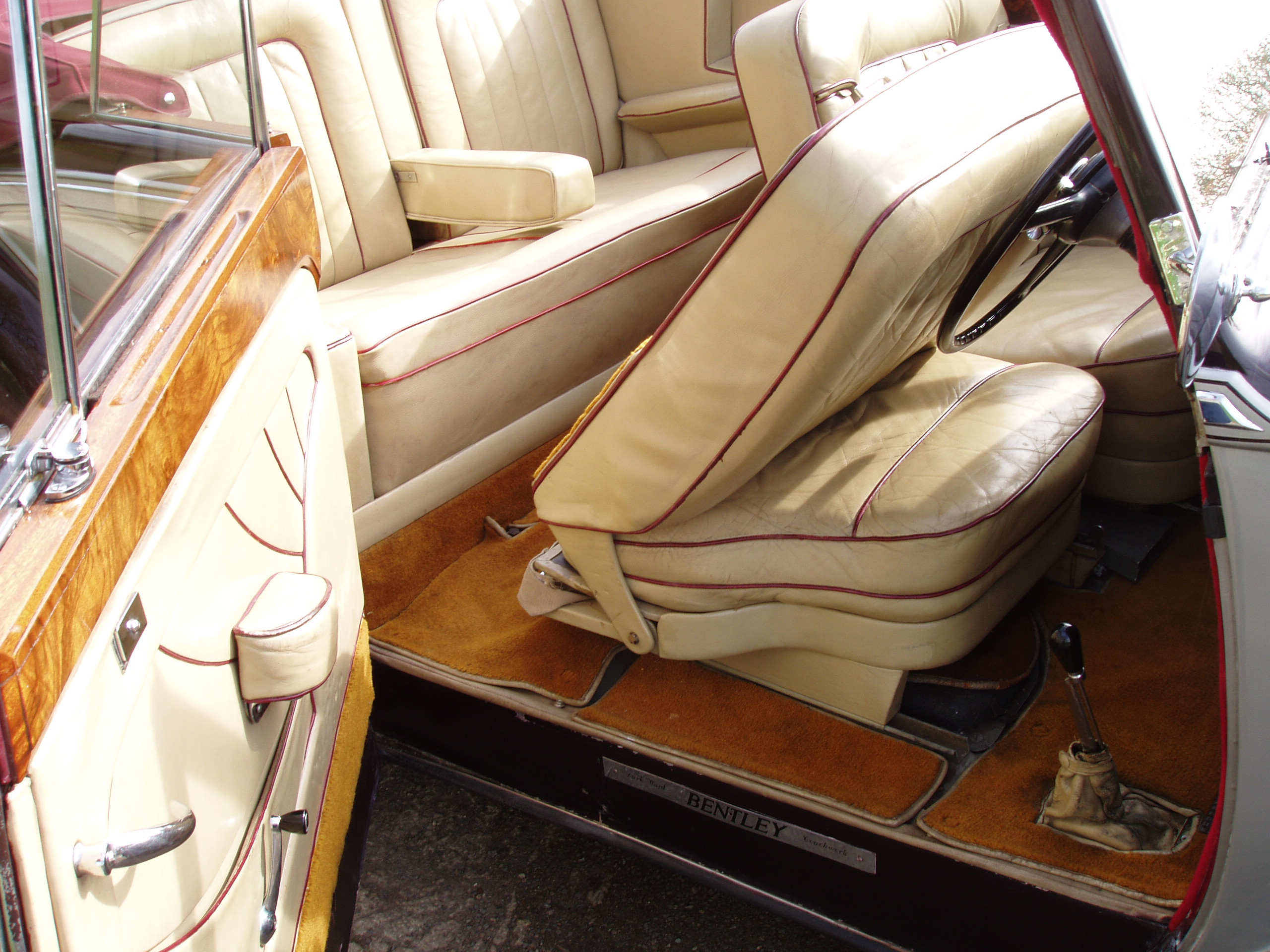 Bentley Mk VI Dhc by Park Ward - Image 11
