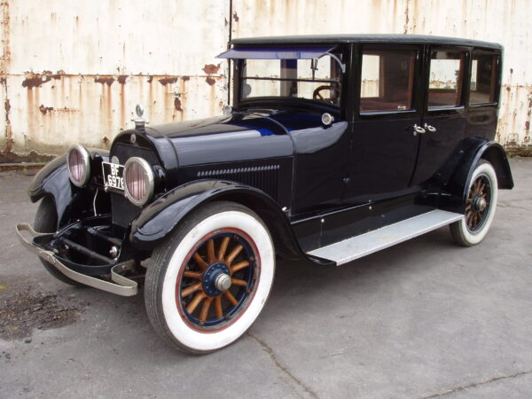 Cadillac V8 Town Sedan V61