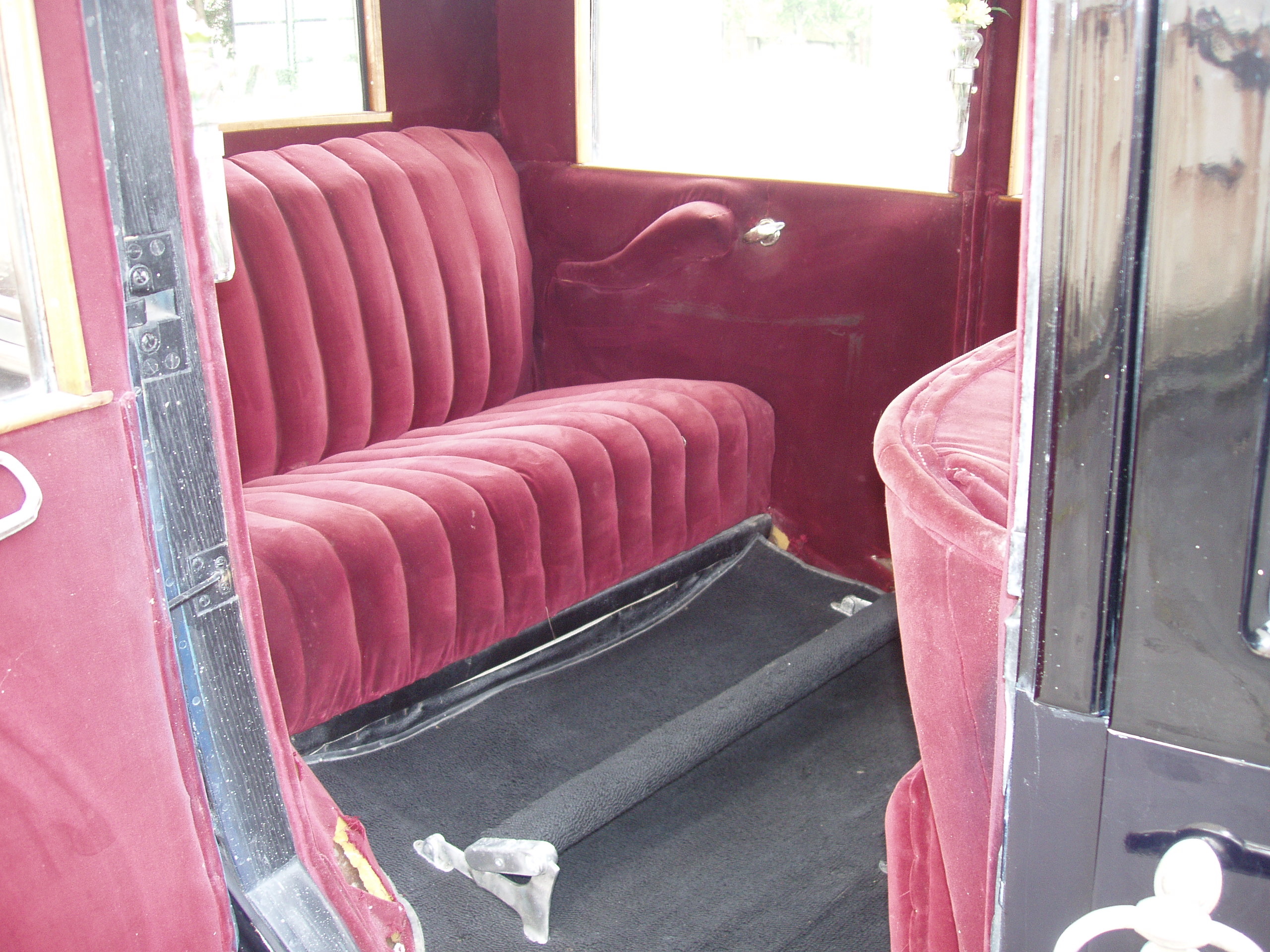 Cadillac V8 Town Sedan V61 - Image 6