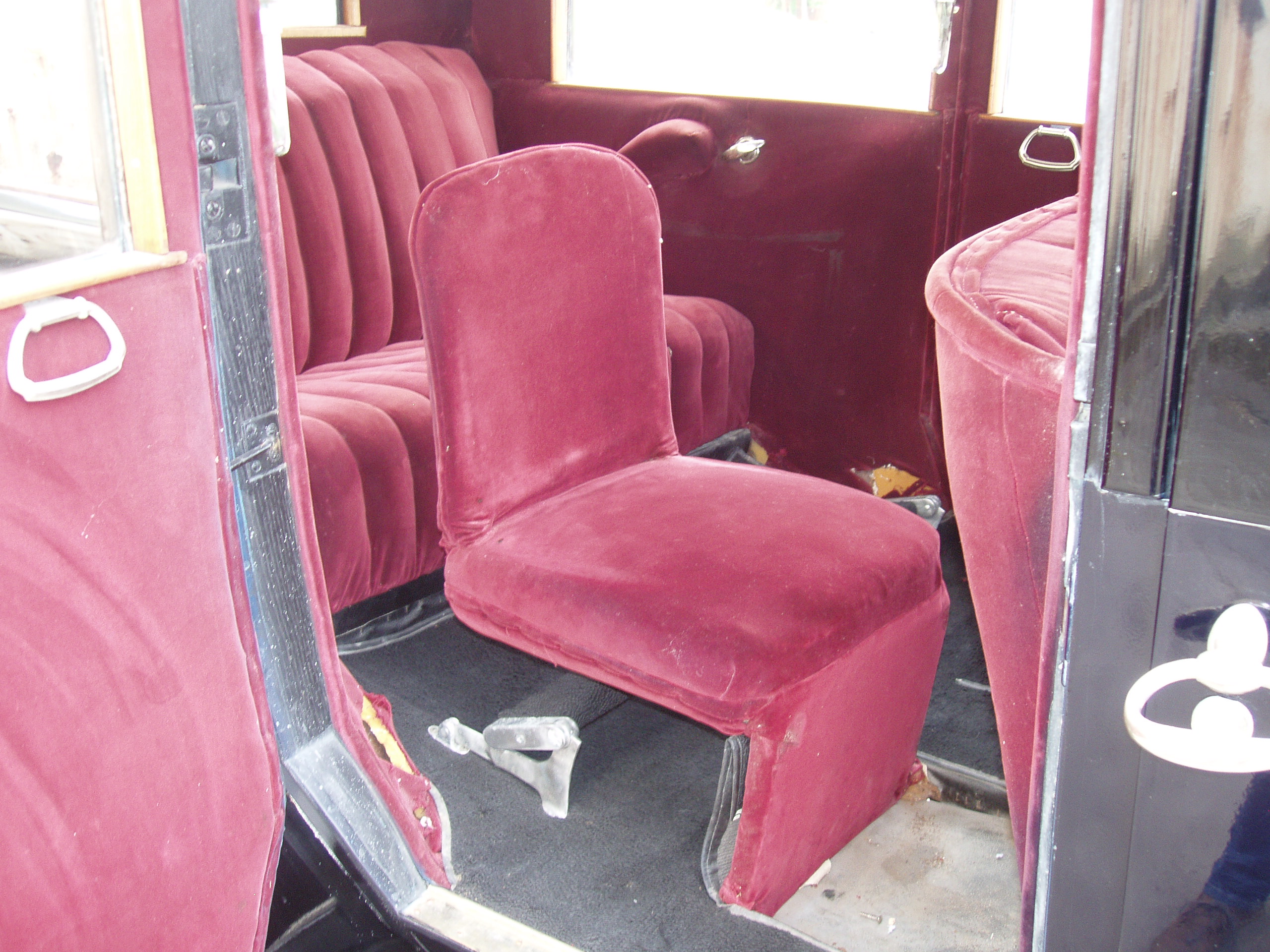 Cadillac V8 Town Sedan V61 - Image 7