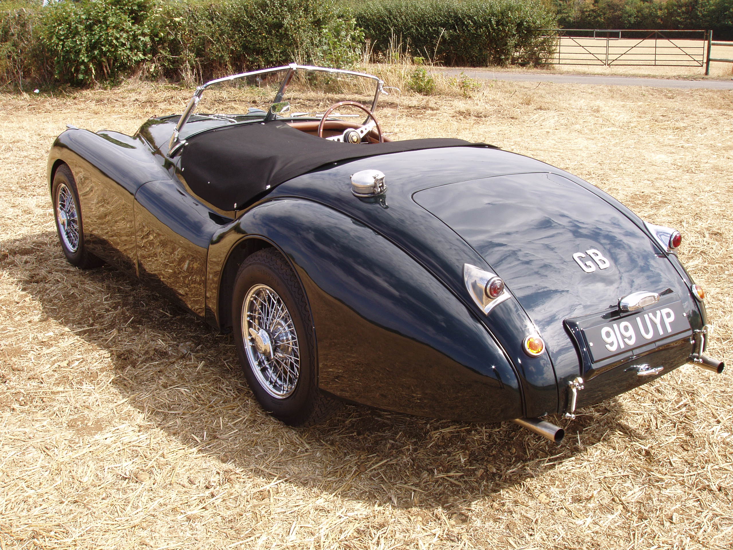 Jaguar XK120 Aluminium Bodied Roadster - Image 6