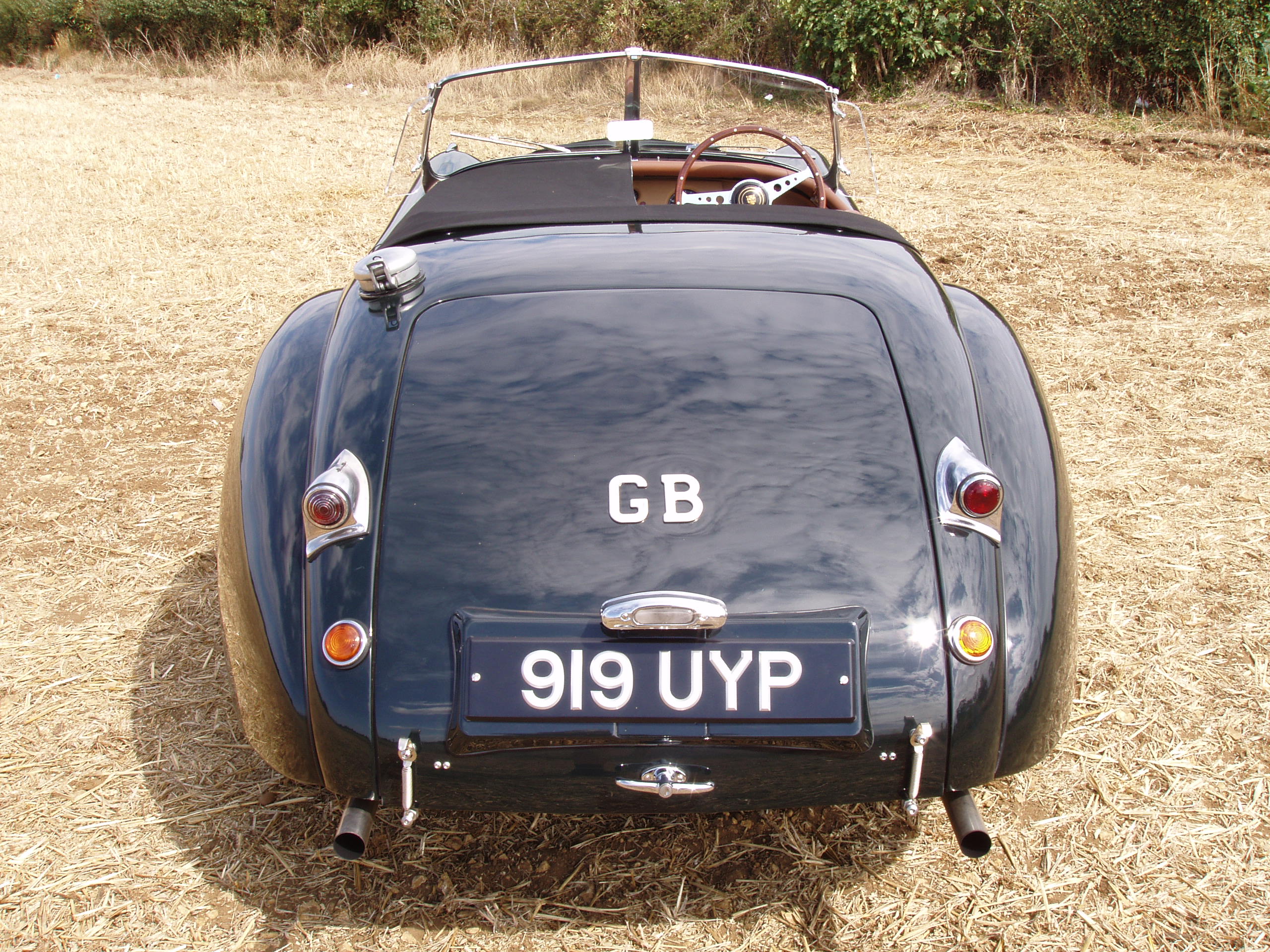 Jaguar XK120 Aluminium Bodied Roadster - Image 7