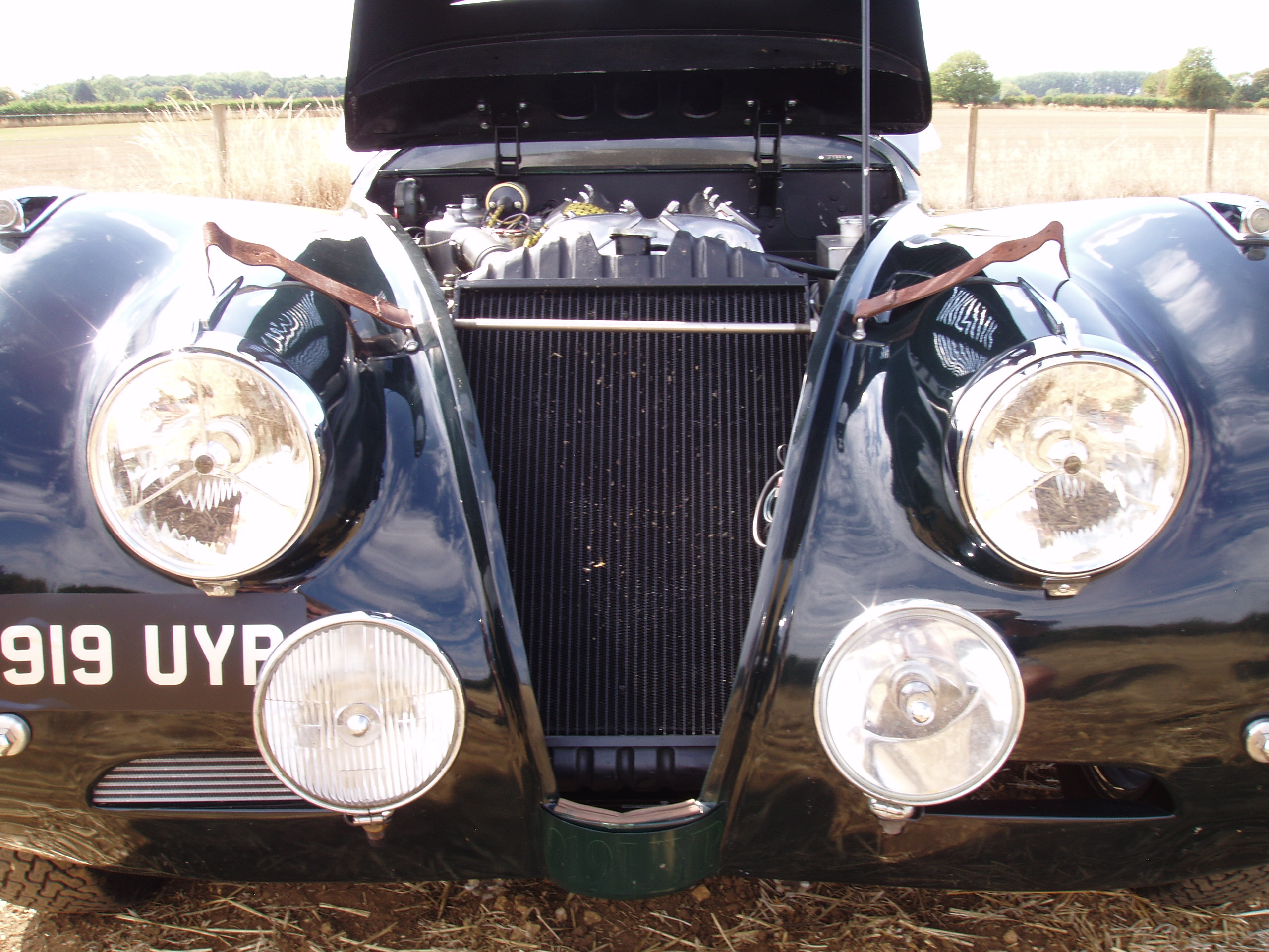 Jaguar XK120 Aluminium Bodied Roadster - Image 17