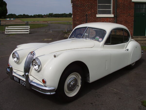 Jaguar XK140 Fixed Head Coupe - Image 3