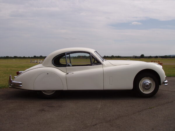 Jaguar XK140 Fixed Head Coupe - Image 5