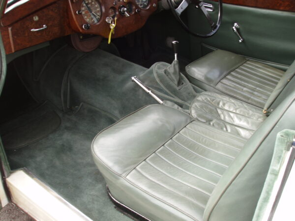 Jaguar XK140 Fixed Head Coupe - Image 10