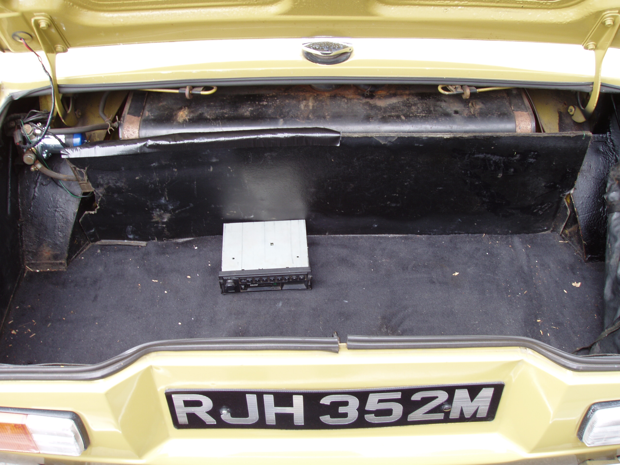Jensen Healey MkI - Image 17