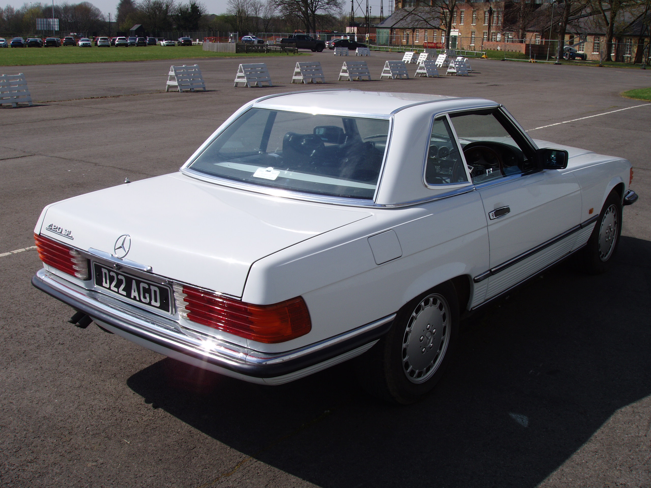 Mercedes Benz 420SL - Image 7
