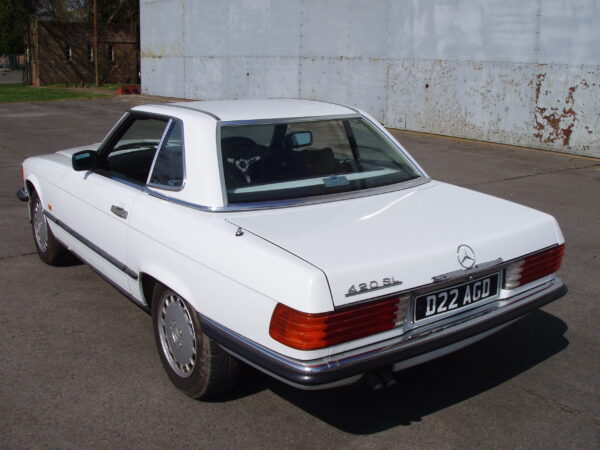 Mercedes Benz 420SL - Image 9