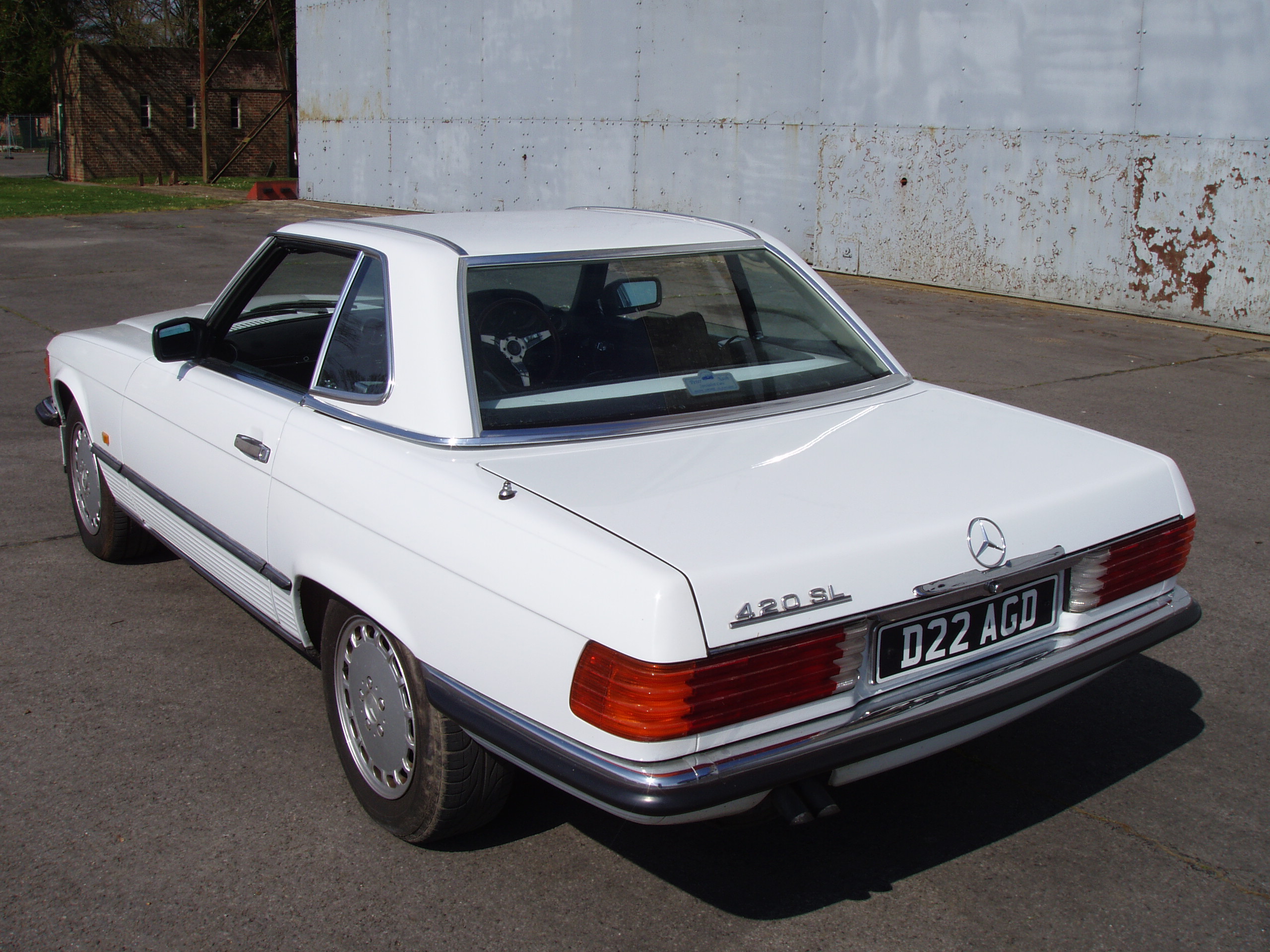 Mercedes Benz 420SL - Image 9